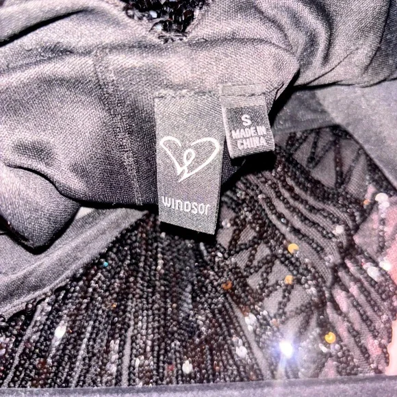 Windsor Black and Silver Sequin V-Neck Gown- New without tags - Picture 12 of 12